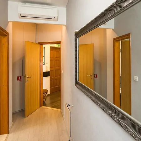 3 Bedrooms Dmt Apartment *