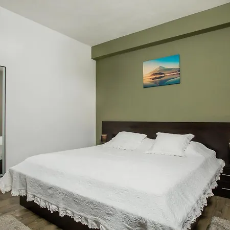 3 Bedrooms Dmt * Kaštela