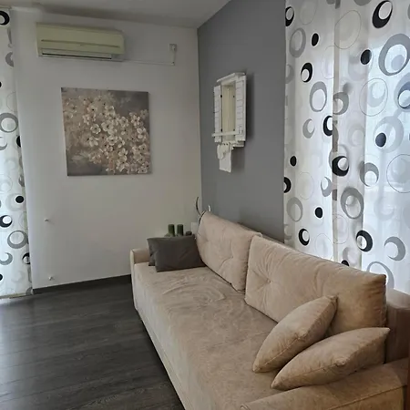 公寓 3 Bedrooms Dmt *