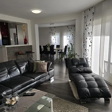 3 Bedrooms Dmt * Kastela