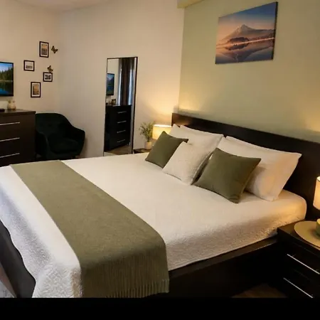 3 Bedrooms Dmt *