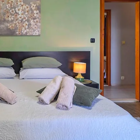3 Bedrooms Dmt 아파트 Kaštela