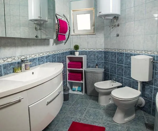 Apartament 3 Bedrooms Dmt Kaštela