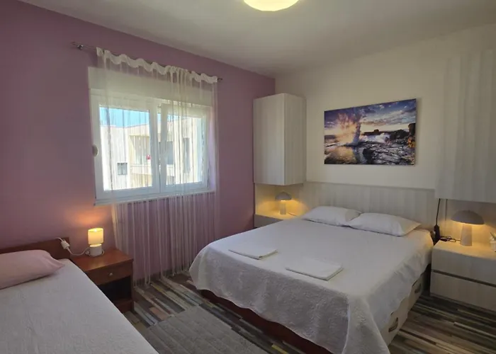 Apartament 3 Bedrooms Dmt Kaštela