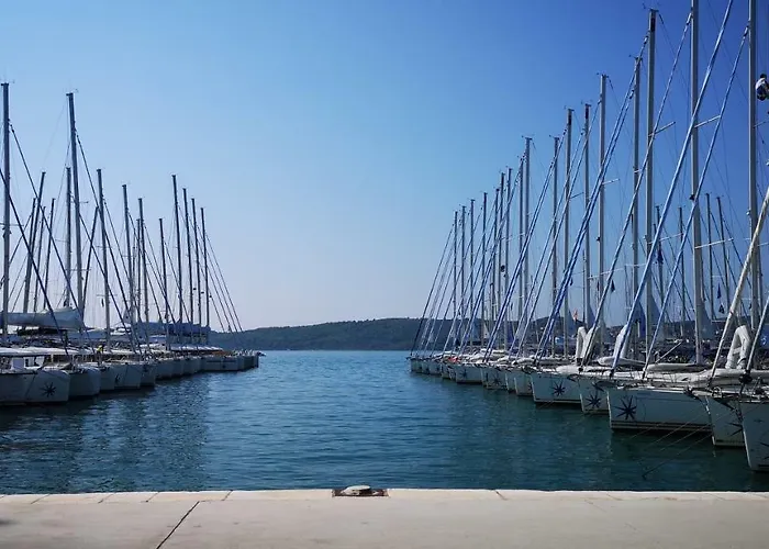 3 Bedrooms Dmt * Kaštela